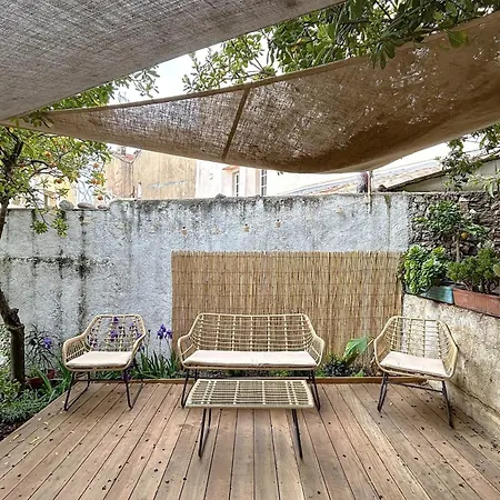 Charming With Hidden Garden Quiet Center *